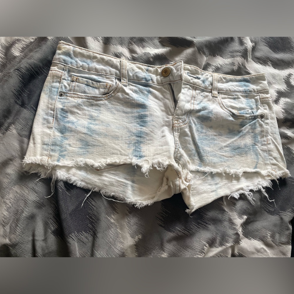 Acid Wash Cut Off American Eagle Shorts